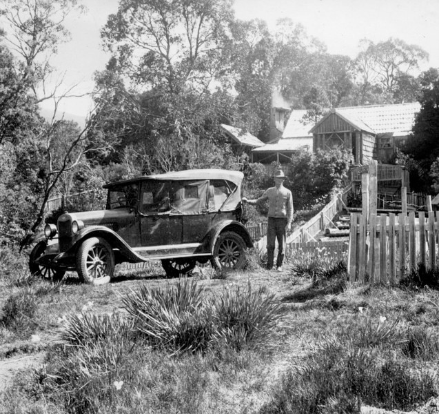 Major Ronald Smith with Chevrolet outside Waldheim, Jan 1935